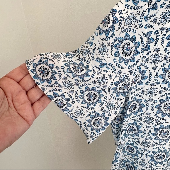 Loft Short Sleeve Medallion Design Blouse Size XS - Picture 7 of 13